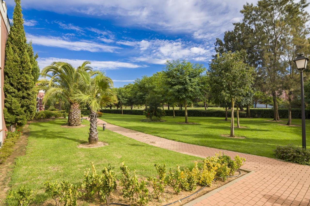 Prado Golf By H Apartment Исла Канела Екстериор снимка