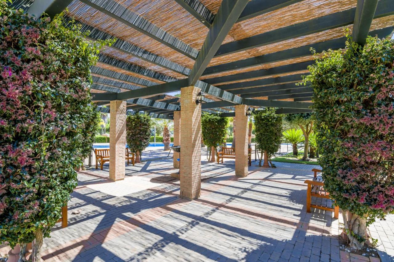 Prado Golf By H Apartment Исла Канела Екстериор снимка