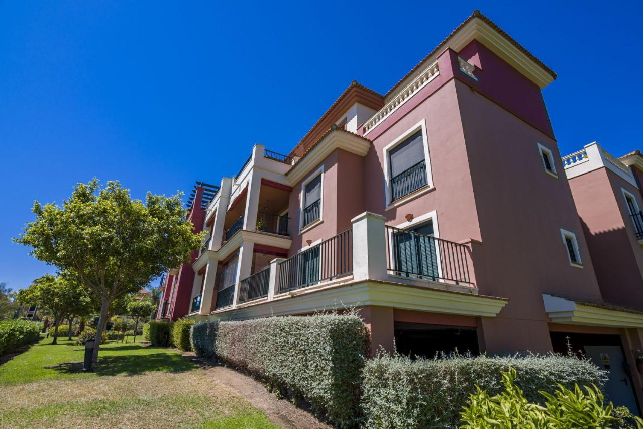 Prado Golf By H Apartment Исла Канела Екстериор снимка