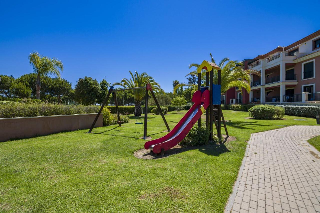 Prado Golf By H Apartment Исла Канела Екстериор снимка
