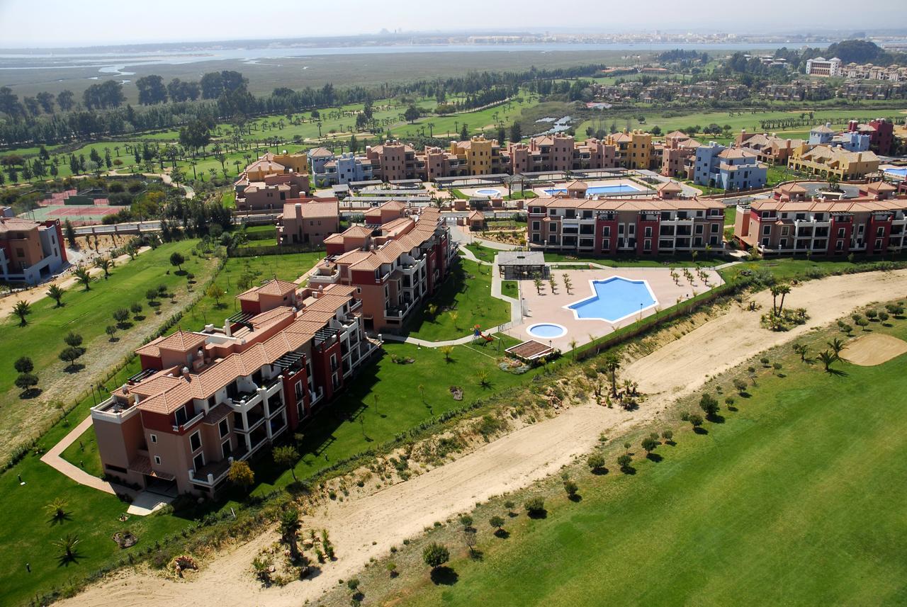 Prado Golf By H Apartment Исла Канела Екстериор снимка