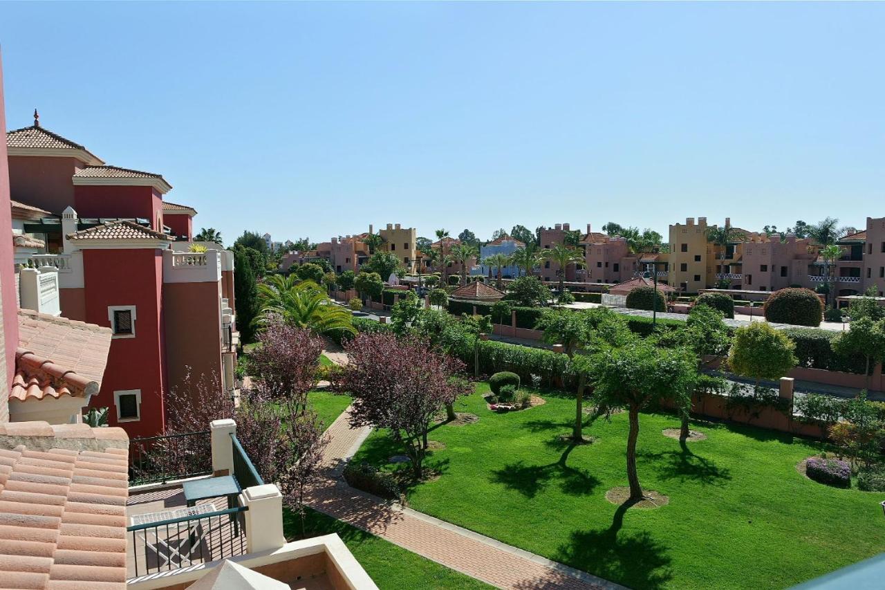 Prado Golf By H Apartment Исла Канела Екстериор снимка